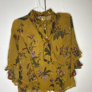 BEAUTIFUL MESH TOP NEW